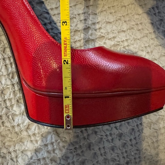 YVES SAINT LAURENT Red Pebbled Leather Janis Pumps - Picture 12 of 12